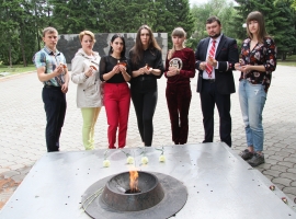 Профсоюзные активисты зажгли свечи памяти