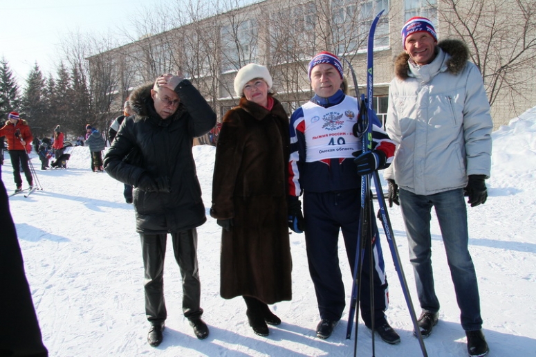 На «Лыжню России» вышло восемь тысяч омичей